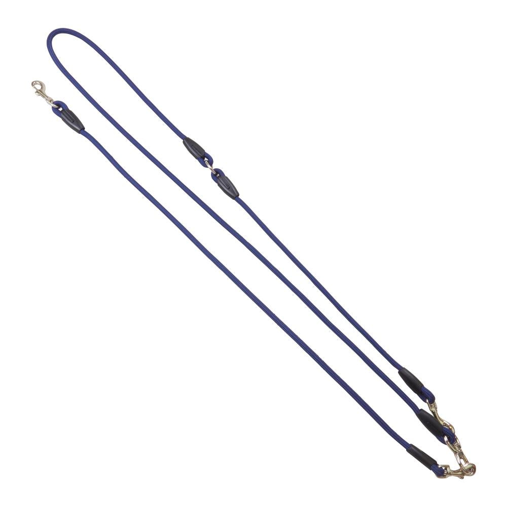 Dunkelblaue Moxon Umhängeleine mit stabilen Metallteilen. Robuste Hundeleine für aktive Outdoor-Aktivitäten.