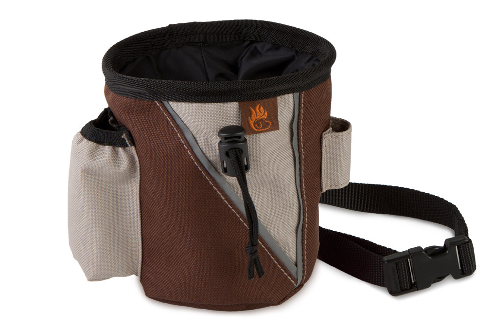 FIREDOG Leckerlibeutel in Braun-Beige mit reflektierendem Streifen, praktischer Futterbeutel für Hunde aus strapazierfähigem Material.