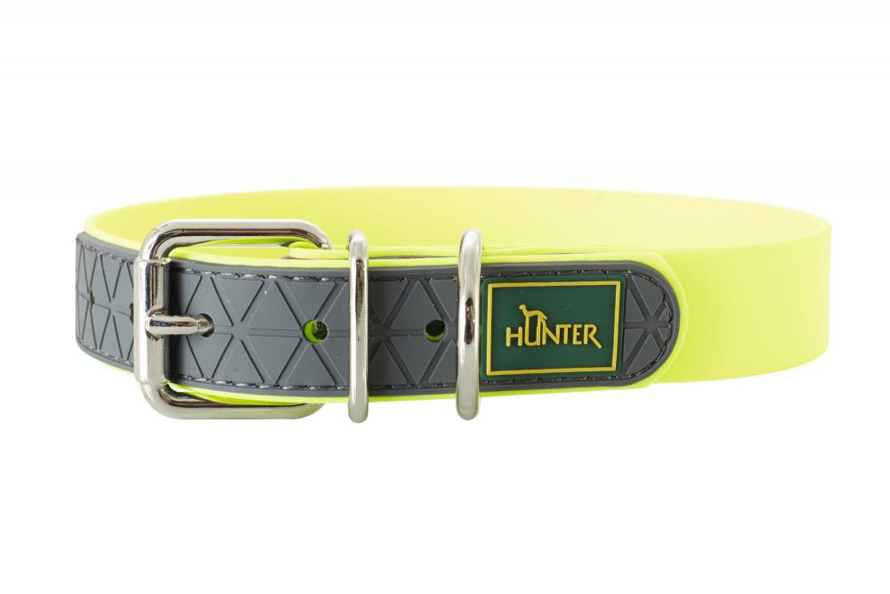 HUNTER Hundehalsband Convenience neongelb mit reflektierendem Muster und Metallschnalle, ideal für Spaziergänge bei Dunkelheit.