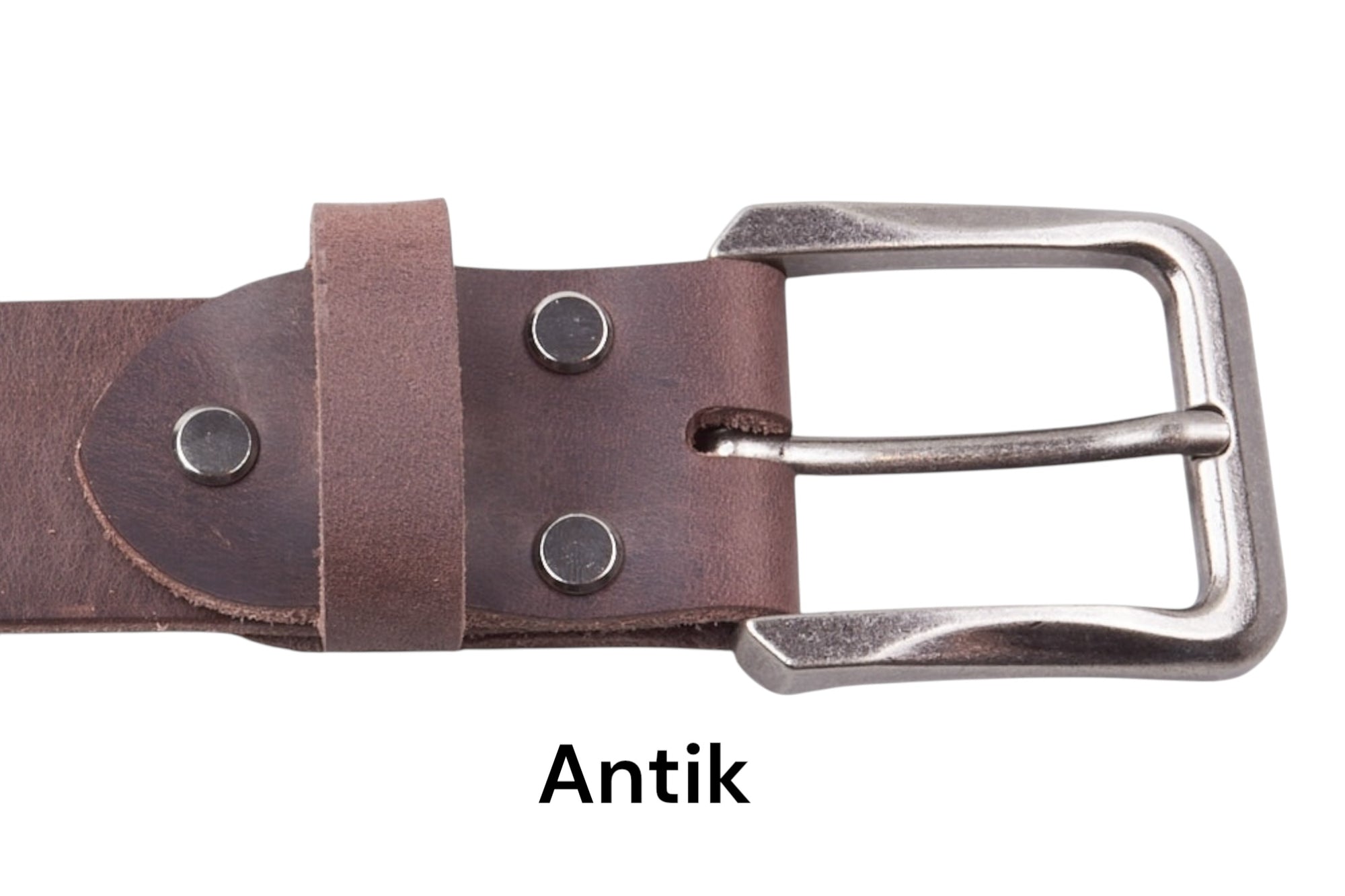 Ledergürtel „KernRind“ Braun mit antik wirkender Metallschnalle und handgefertigtem Finish. Klassisches Design für besondere Anlässe.