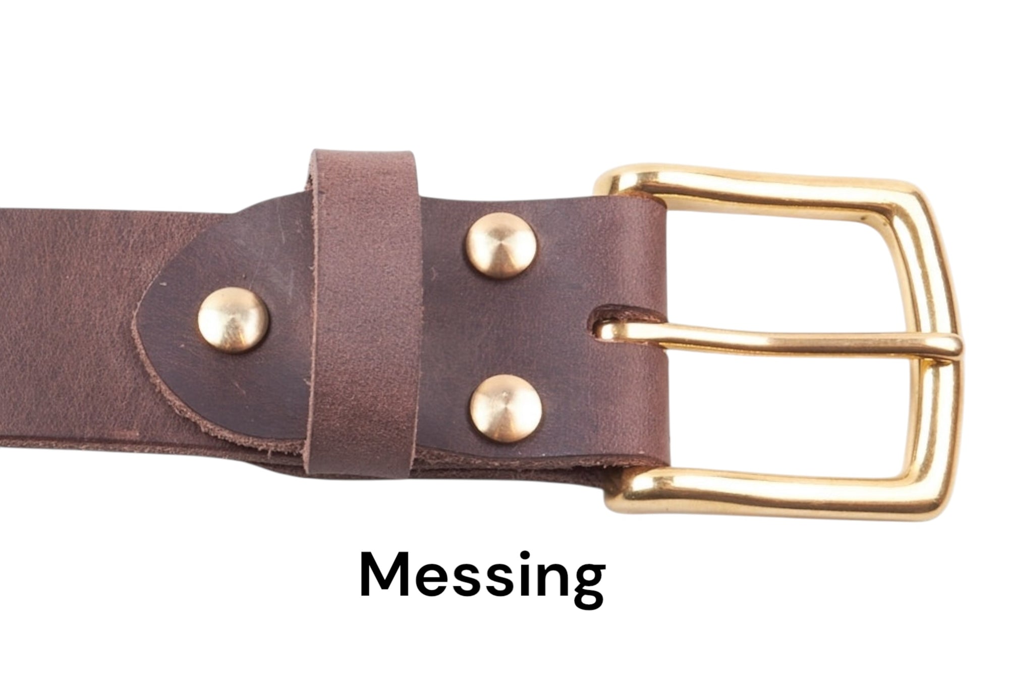 Ledergürtel „KernRind“ Braun mit austauschbarer Messing-Schnalle und stabiler Doppelvernietung. Hochwertiges Accessoire für Herrenmode.